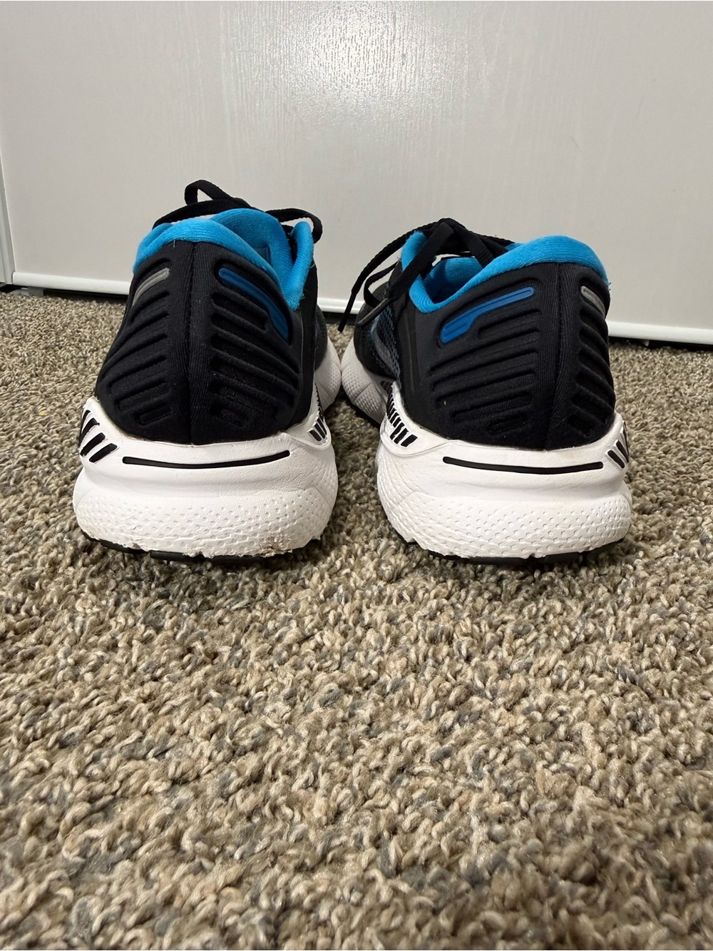 Brooks Men’s Adrenaline 22 GTS Running Shoes - Black with Blue and Orange - Picture 4 of 6